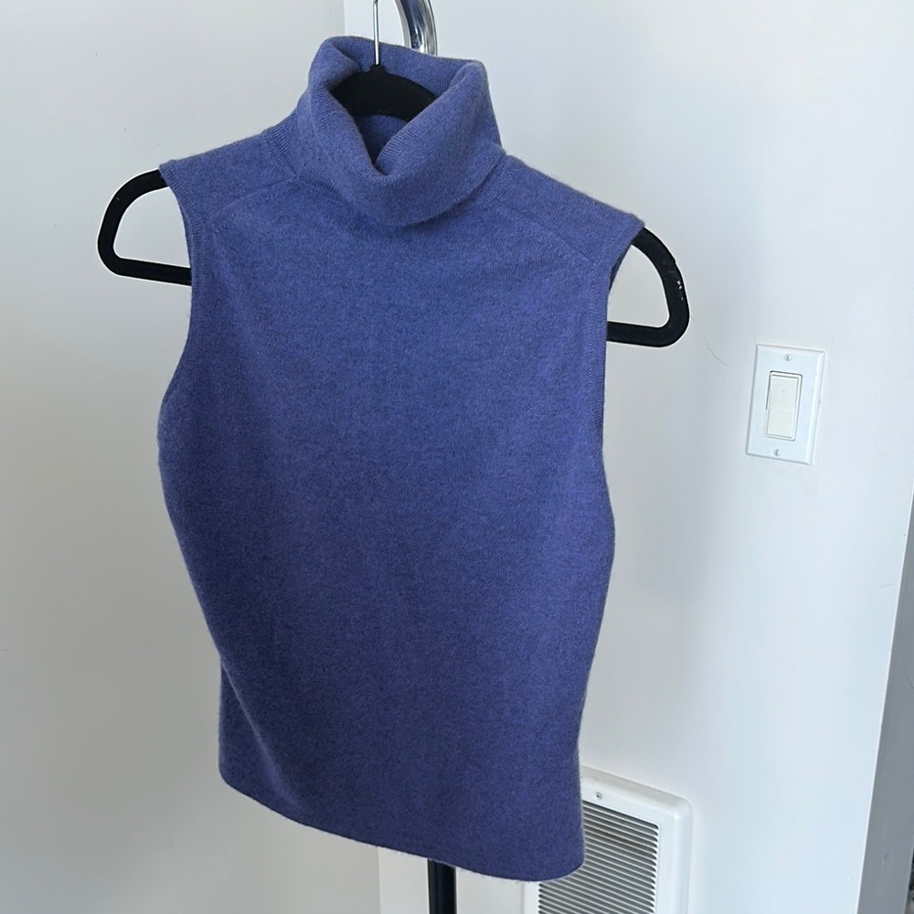 Johnstons Cashmere Sleeveless Turtleneck Sweater